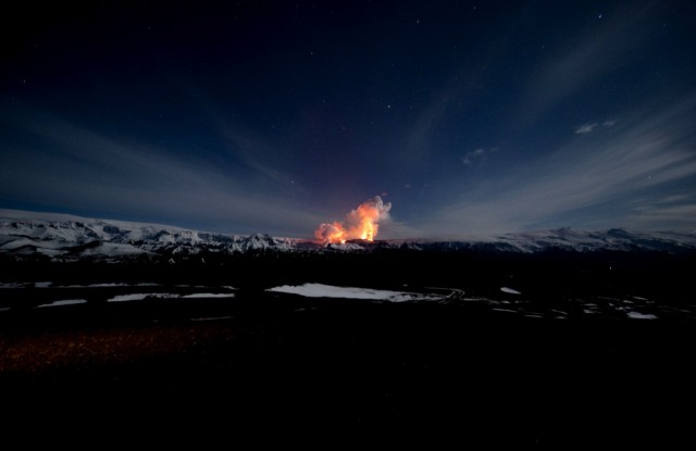 Top 10 pictures of the Icelandic volcano-3